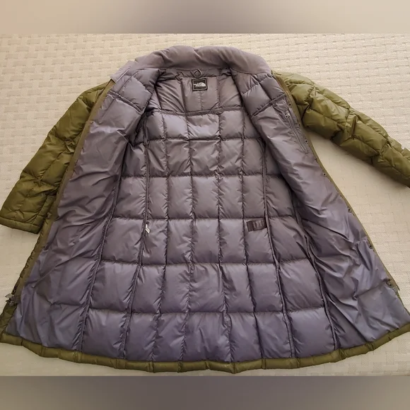 The North Face Metropolis Parka - Picture 4 of 16